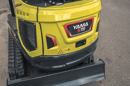 YAMA S15 with swing boom and thumb